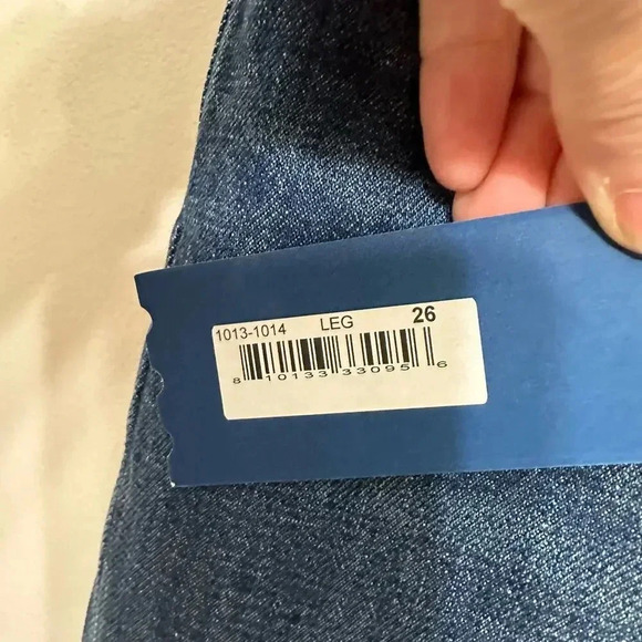 Daily Blue women’s NWT’s Nidra Slil Barrel jeans. Size 26 - Picture 8 of 9